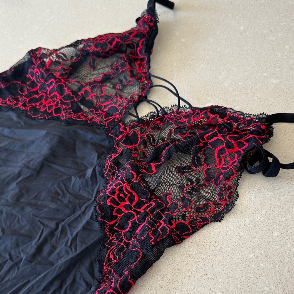 Elegant Black and Red Lace Chemise